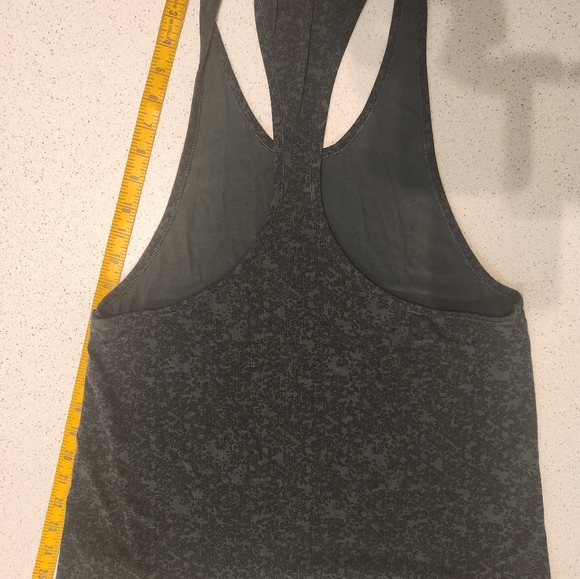 Green Camo Gymshark Stringer - Picture 2 of 4